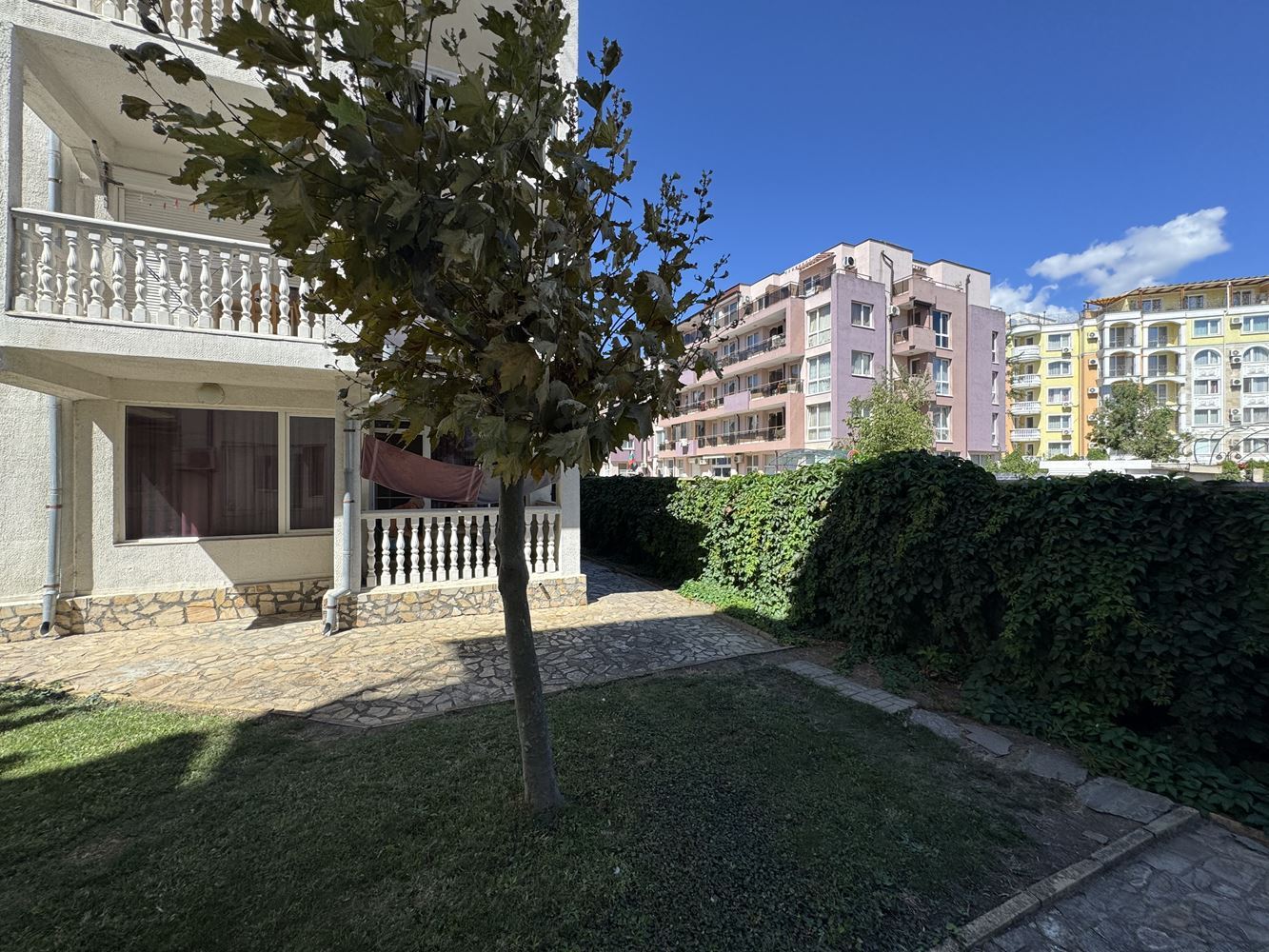 Útulný apartmán s jednou ložnicí v srdci Slunečného pobřeží v komplexu s vynikající infrastrukturou