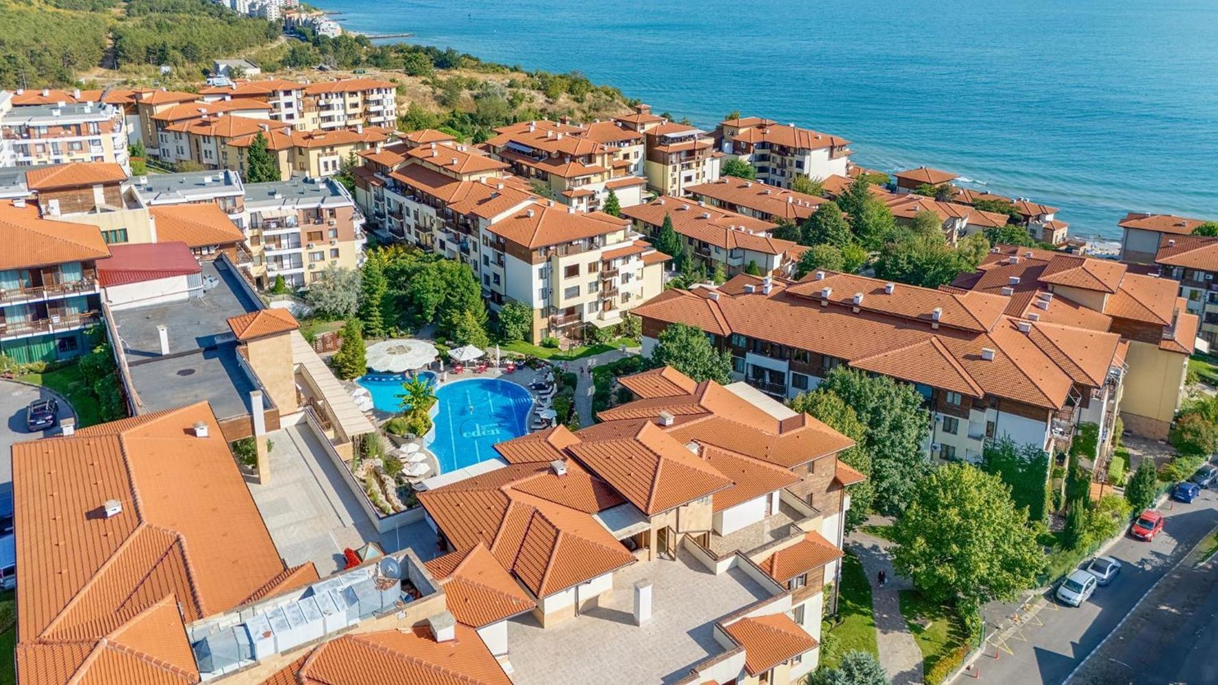 Studio s výhledem na moře v první linii u moře ve Svatém Vlasu – luxusní komplex s bohatou infrastrukturou