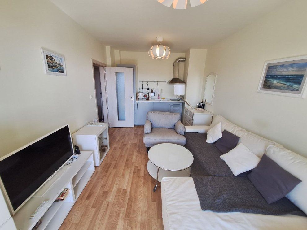 Zařízený apartmán s jednou ložnicí na první linii u moře s výhledem na moře v Byale