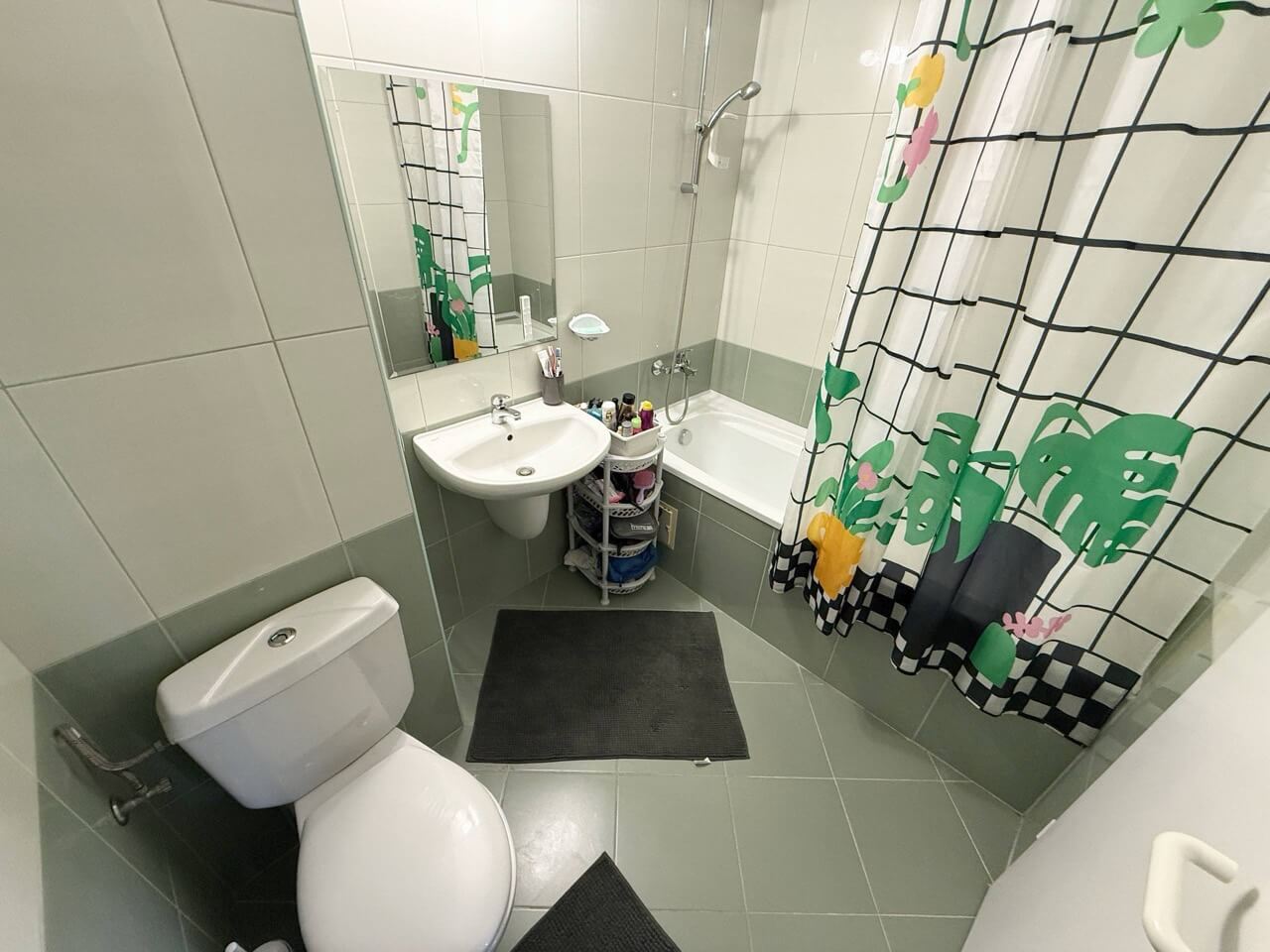 Prostorný třípokojový byt s přímým výhledem na moře v Aheloy – komfort, luxus a pohodlí pro celou rodinu