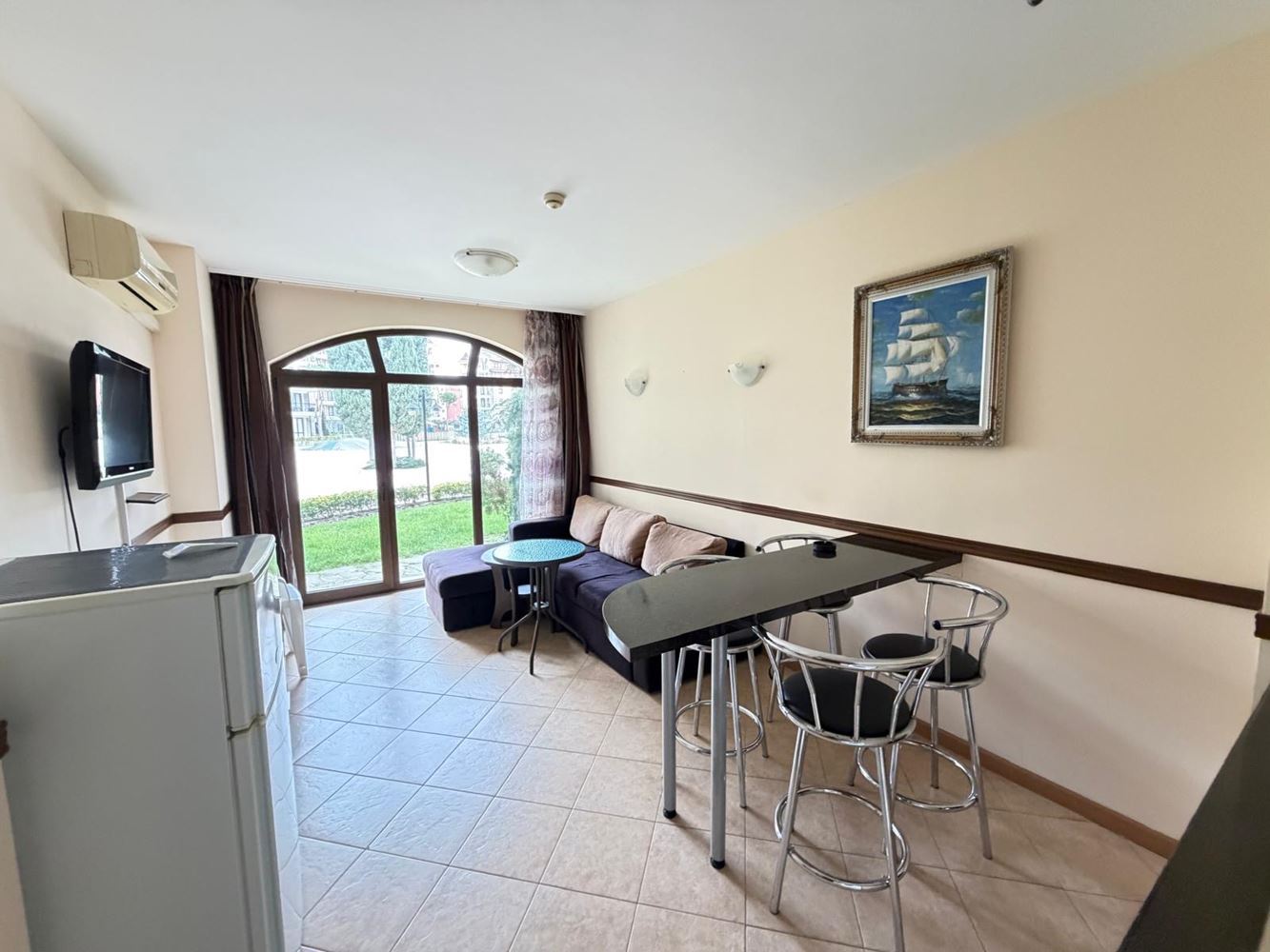 Prostorný byt s dvěma ložnicemi s přímým výstupem do vlastní zahrady v Sunny Beach – komfort, luxus a útulnost