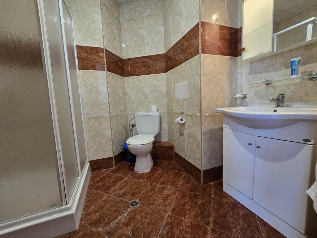 Byt se dvěma ložnicemi v komplexu s rozsáhlou infrastrukturou ve Sveti Vlasu