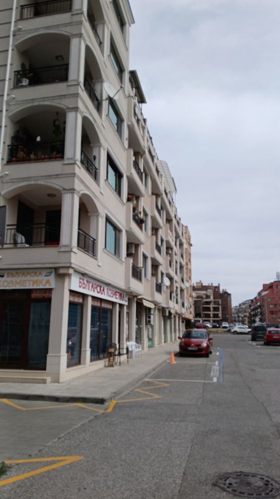 Dvoupokojový apartmán s jednou ložnicí pouhých 300 metrů od moře v Pomorie