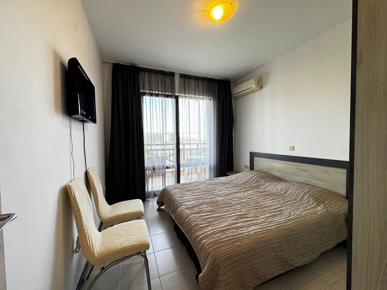 Apartmán s výhledem na moře v Černomorci – komfort, luxusní komplex a dokonalá prázdninová atmosféra