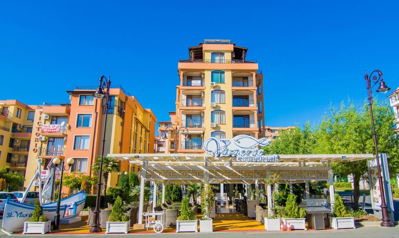 Dvoupokojový byt (s jednou ložnicí) s přímým přístupem k bazénu v komplexu „Viktorio“, Sveti Vlas – komfort a dovolená atmosféra