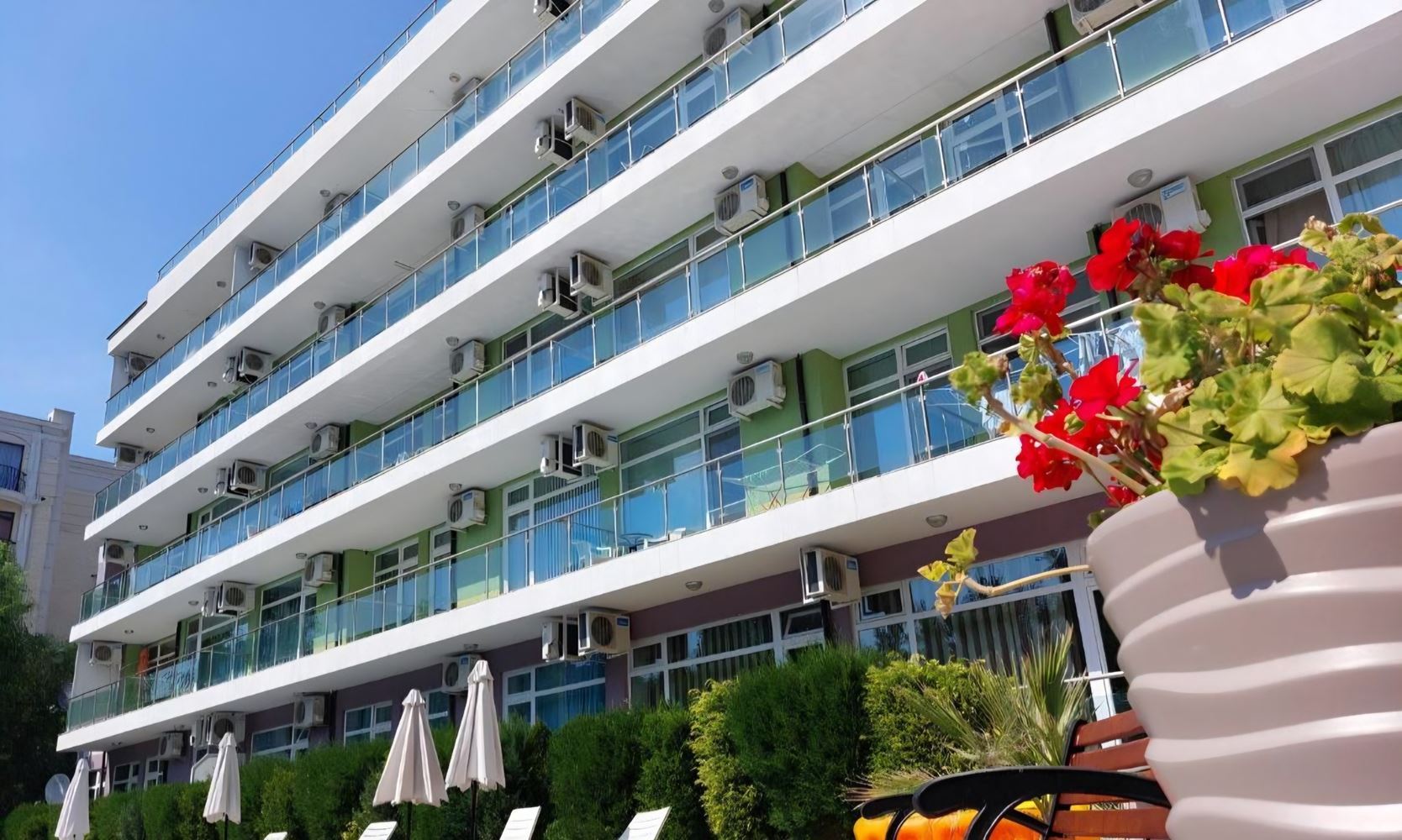 2+kk apartmán v moderním komplexu v srdci Slunečného pobřeží – skvělá investice a připravená nemovitost u moře