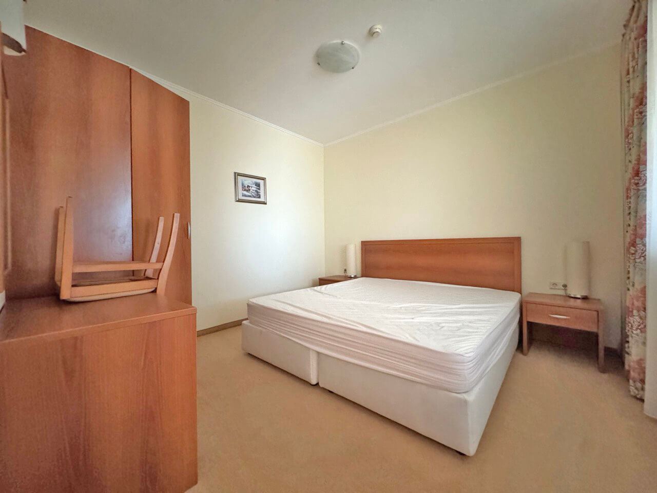 Exkluzivní apartmán s jednou ložnicí v první linii u moře v Pomorie – luxus, prestiž a investice s okamžitou návratností