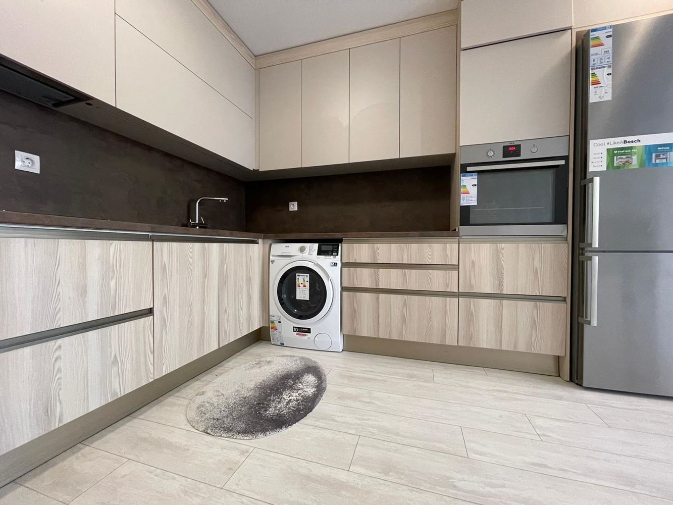 Zařízený apartmán s jednou ložnicí bez poplatku za údržbu v Sarafovu