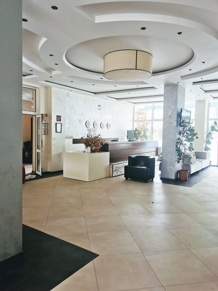 Pouhých 100 metrů od moře! Prostorný apartmán s jednou ložnicí s výhledem na bazén v jednom z nejžádanějších komplexů na Slunečném pobřeží