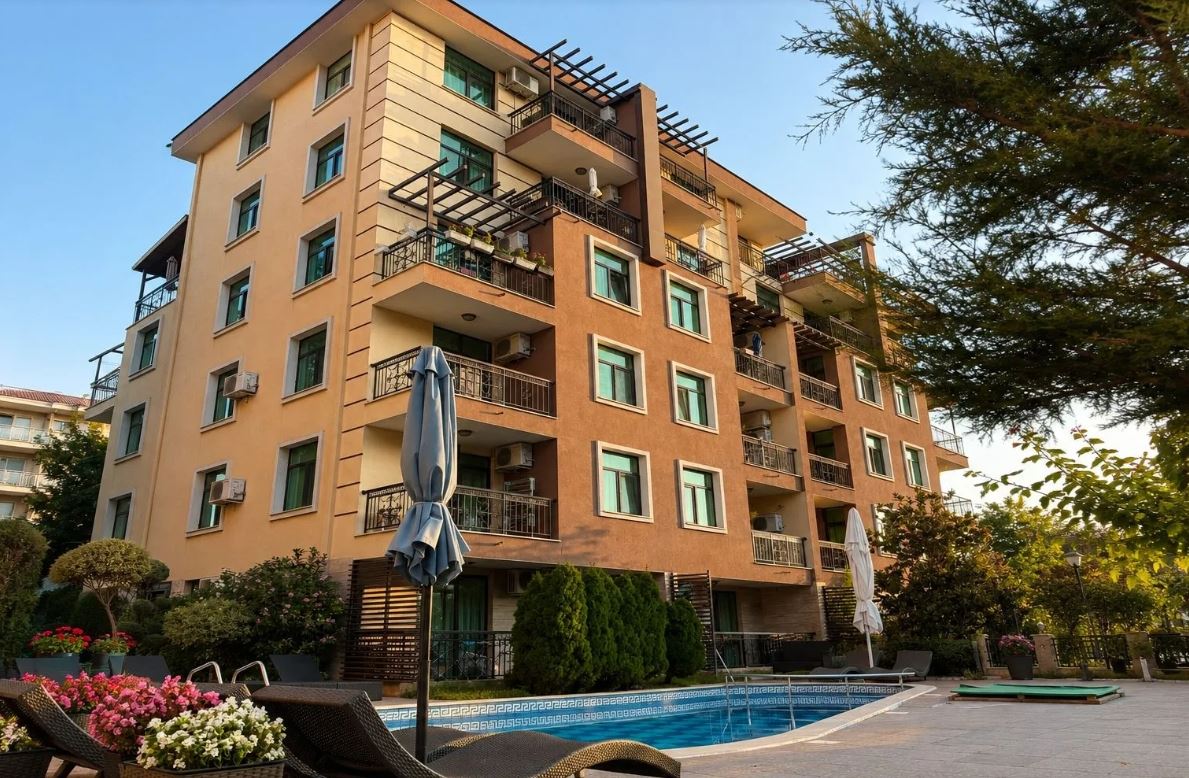 Prostorný mezonetový apartmán s panoramatickou terasou v Ravdě – skvělá volba pro bydlení, odpočinek nebo investici