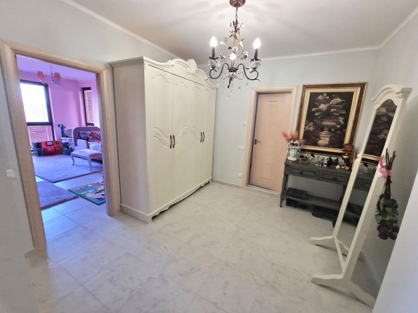 Exkluzivní byt se třemi ložnicemi – nejvyšší životní standard a diskrétní luxus