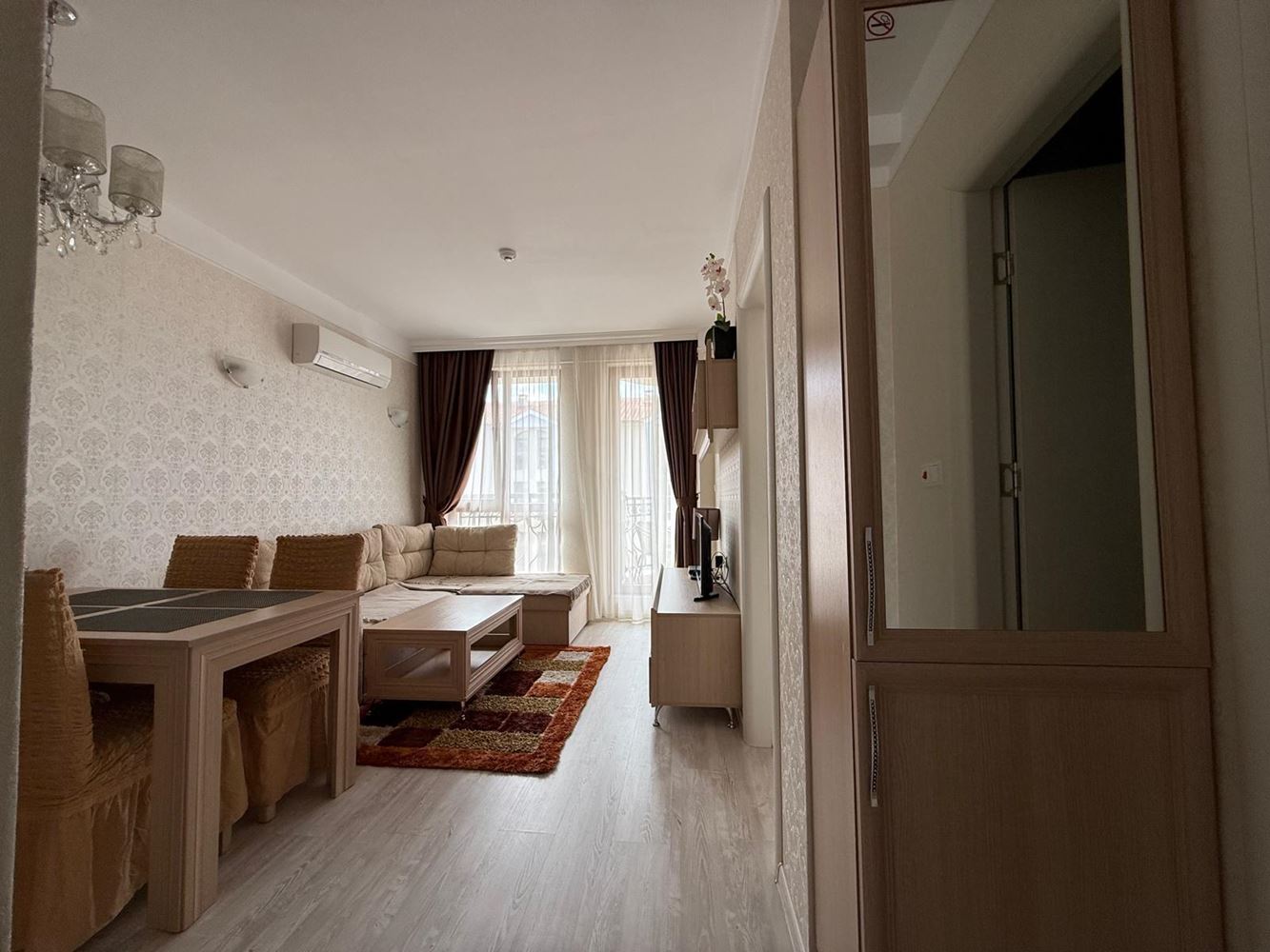 Apartmán s jednou ložnicí v luxusním komplexu ve Slunečném pobřeží s působivými bazény a odpočinkovými zónami