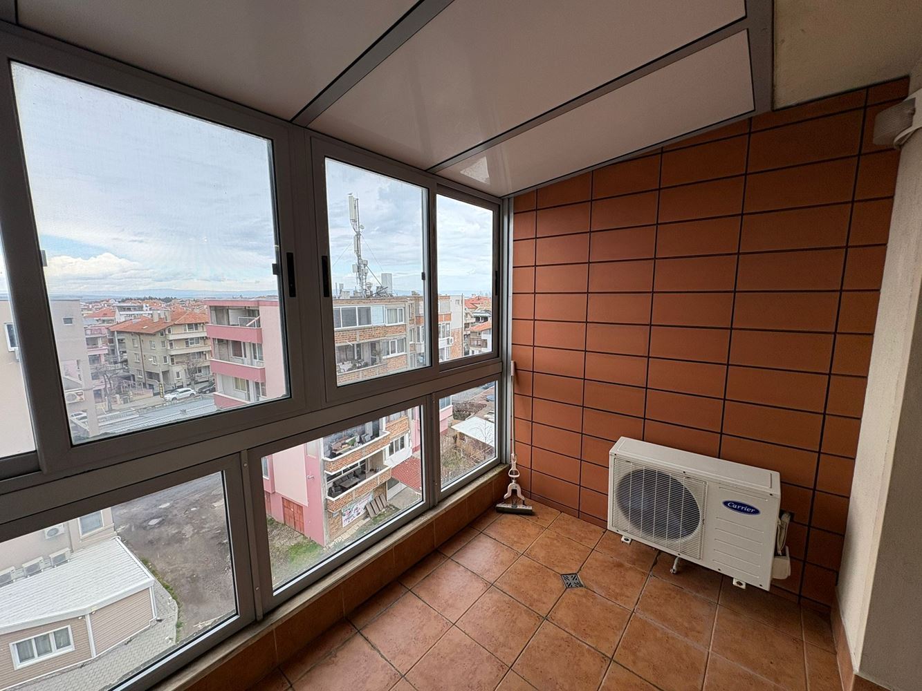 Panoramatický dvoupokojový apartmán na první linii moře v Pomorie s přímým výhledem na moře