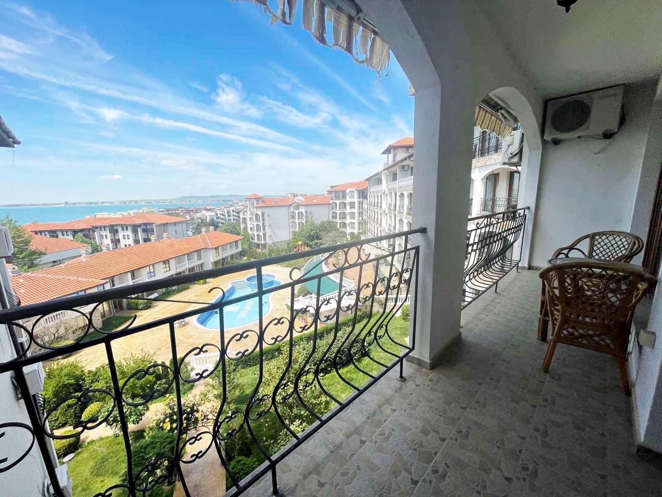 Prostorný apartmán s výhledem na moře ve Sveti Vlas