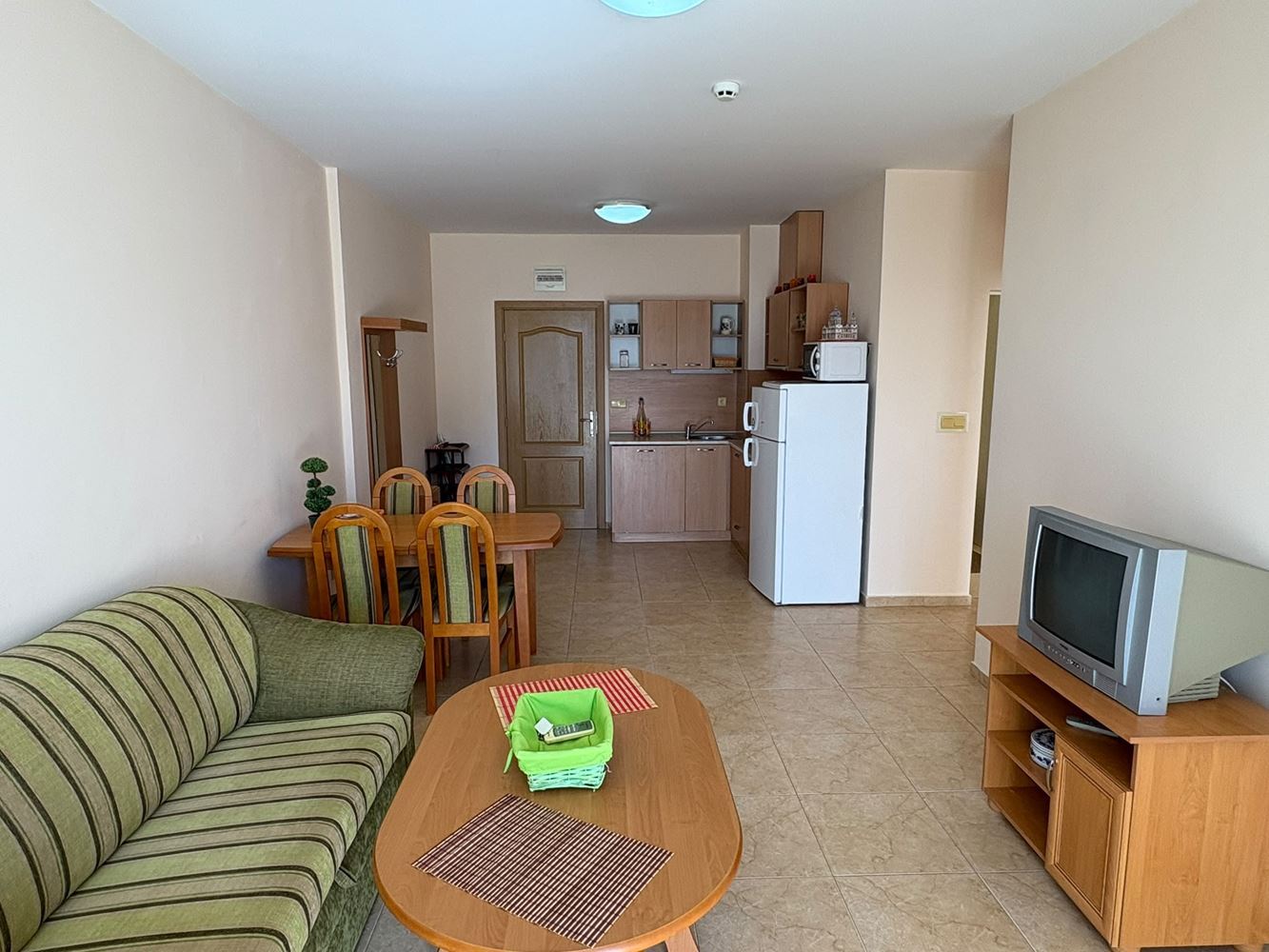Apartmán s jednou ložnicí ve Slunečném pobřeží – komfort v komplexu s bazény a vodními skluzavkami