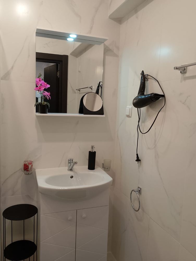 Luxusní třípokojový byt v prestižním komplexu se zelení a bazény ve městě Sveti Vlas