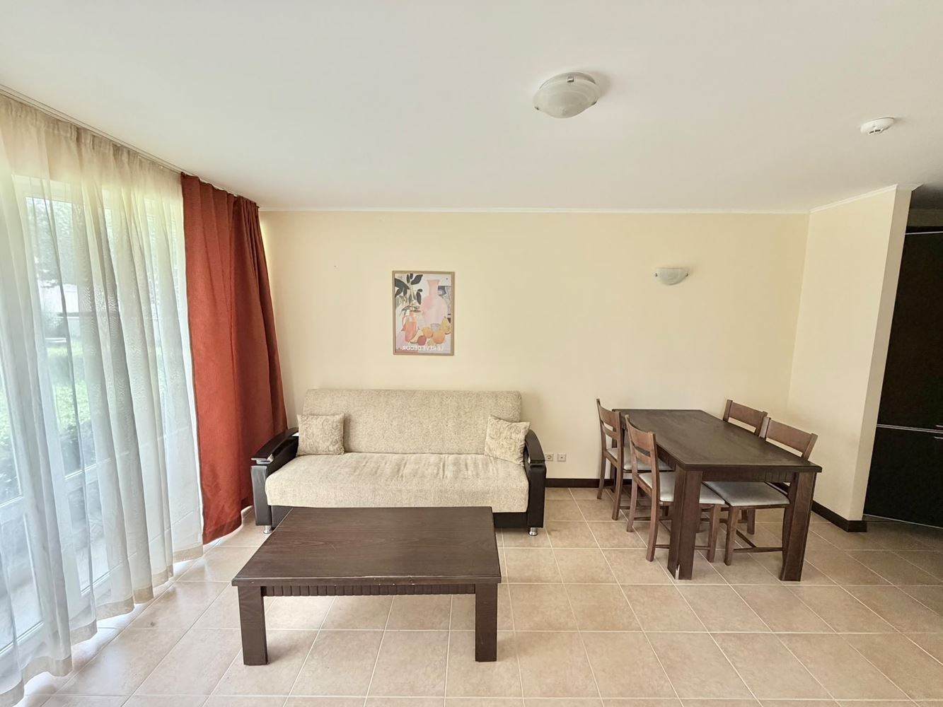 Luxusní apartmán s jednou ložnicí a výhledem do zahrady u Jižní pláže v Pomorie