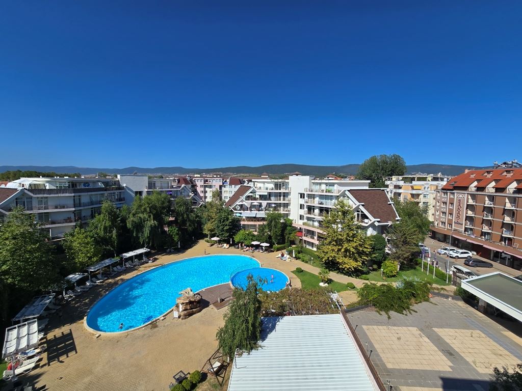 Slunečné pobřeží - Plně zařízený apartmán se dvěma balkony a působivou SPA infrastrukturou