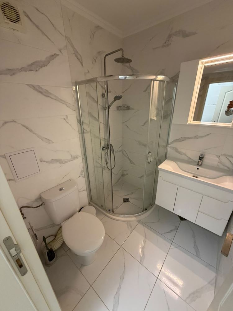 Luxusní apartmán s jednou ložnicí a výhledem na moře v Nesebaru – styl a komfort v první linii u moře