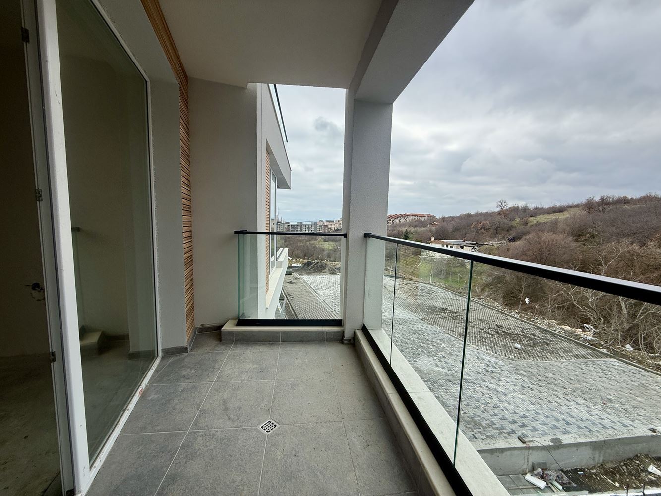 Prostorné studio s výhledem na moře v Sveti Vlas – připravené k dokončení podle vašich představ