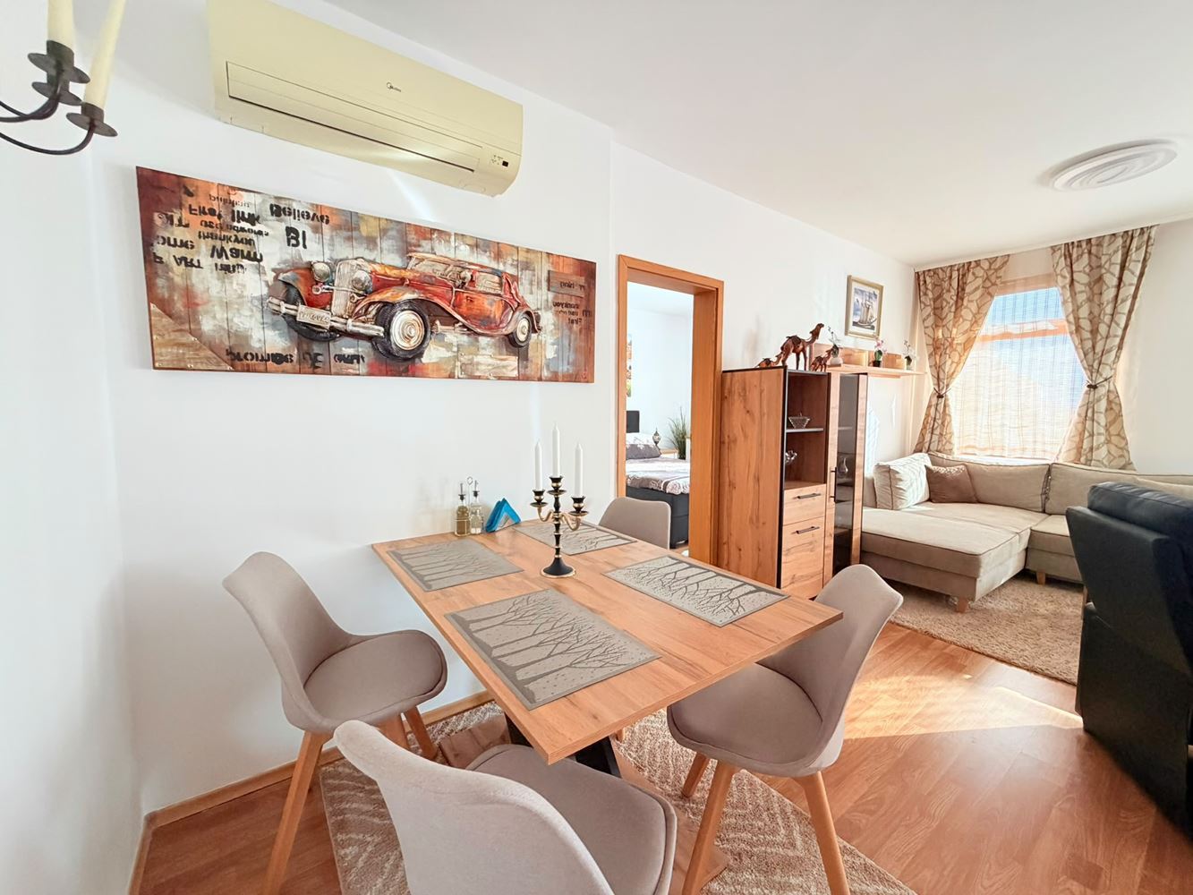 Luxusní apartmán se dvěma ložnicemi a výhledem na bazén v Aheloy – kompletně zařízený a připravený k nastěhování