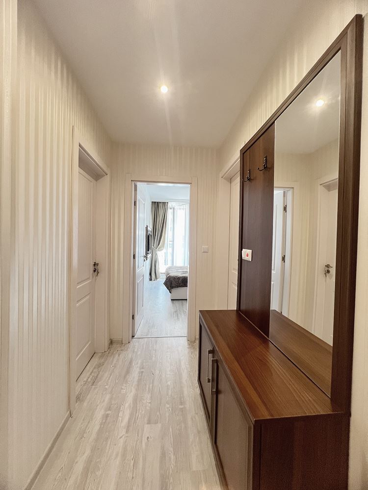 Luxusní apartmán s jednou ložnicí a výhledem na moře v prestižním komplexu 200 metrů od pláže ve Sveti Vlas