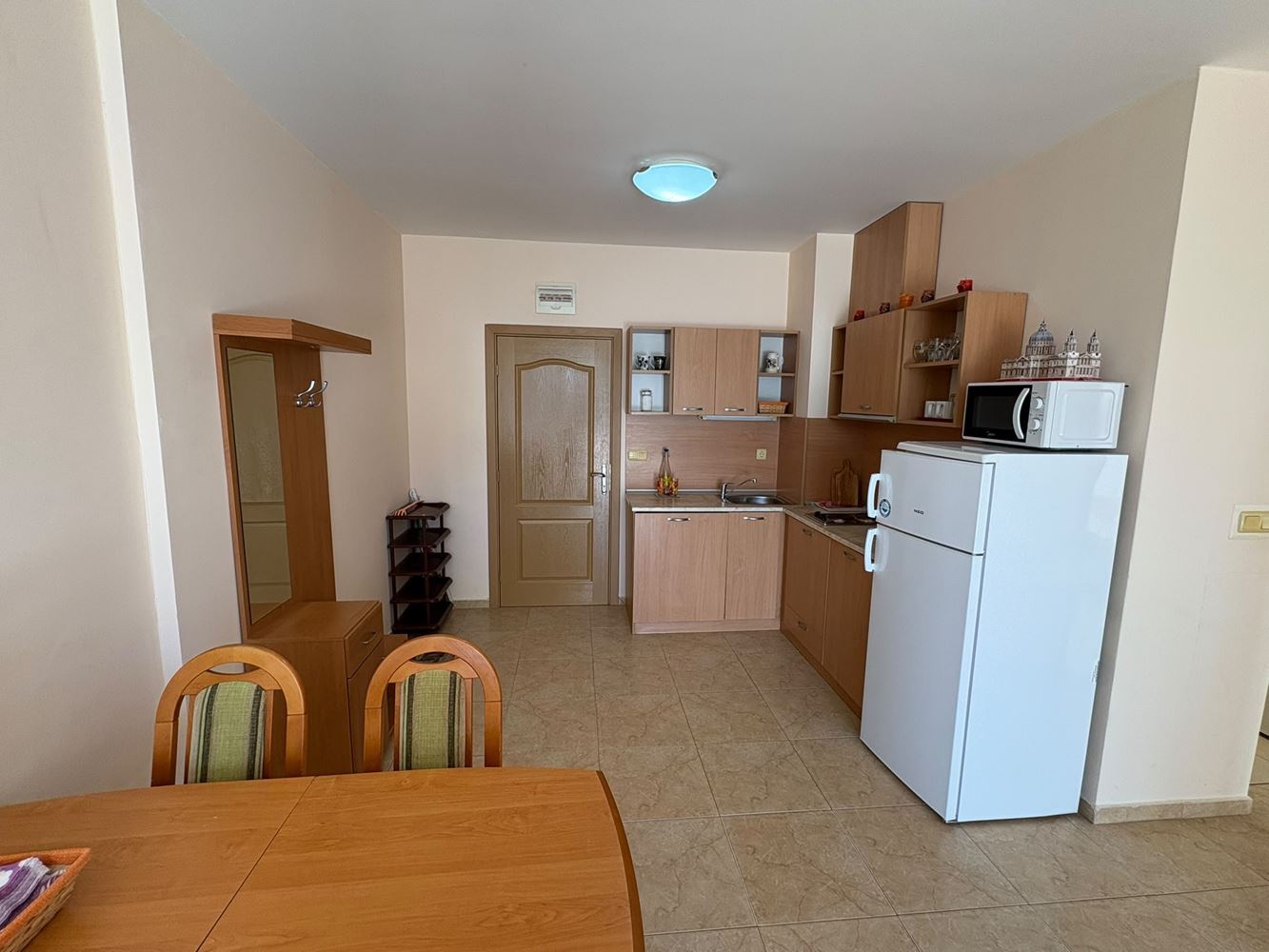 Apartmán s jednou ložnicí ve Slunečném pobřeží – komfort v komplexu s bazény a vodními skluzavkami