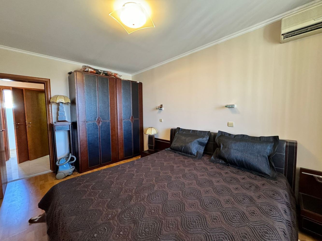 Stylový dvoupokojový apartmán v elitním komplexu v srdci Sveti Vlas