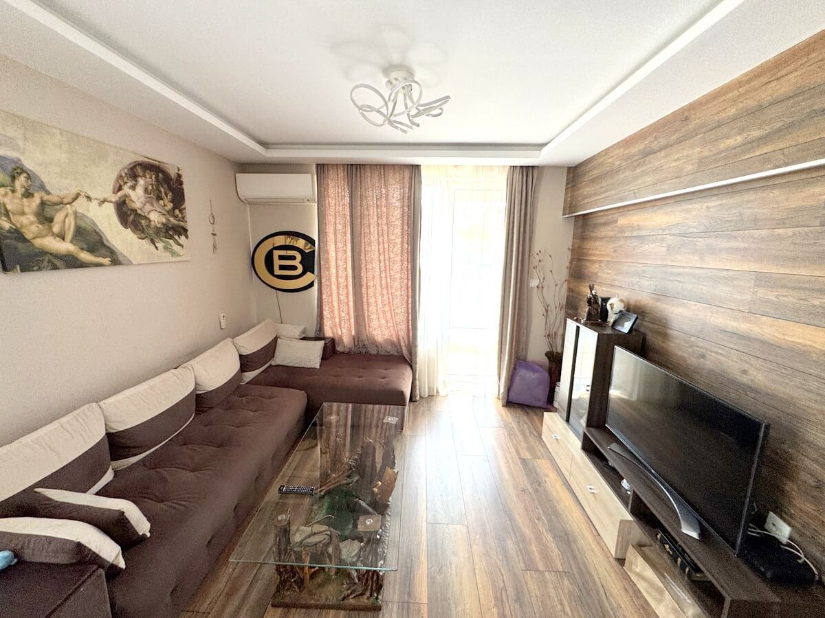 Apartmán s jednou ložnicí 300 metrů od pláže na Slunečném pobřeží – kompletně zařízený a připravený k nastěhování
