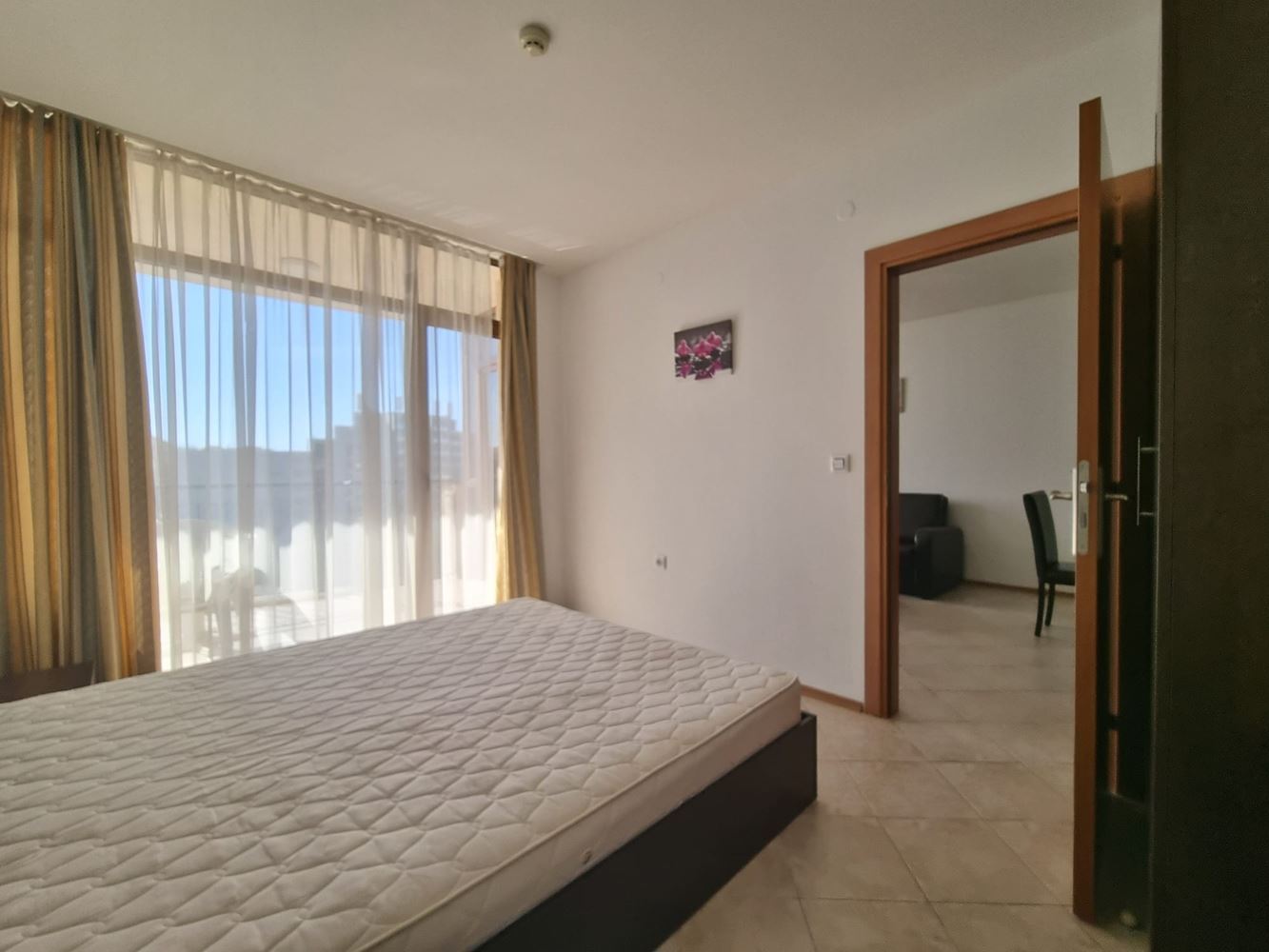 Prostorný apartmán s jednou ložnicí 200 metrů od pláže na Slunečném pobřeží