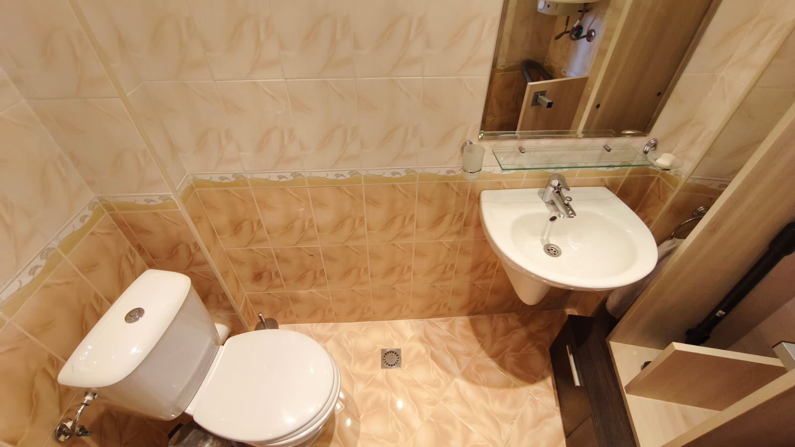 Prostorný apartmán se dvěma ložnicemi a výhledem na moře ve Sveti Vlas, 200 metrů od pláže
