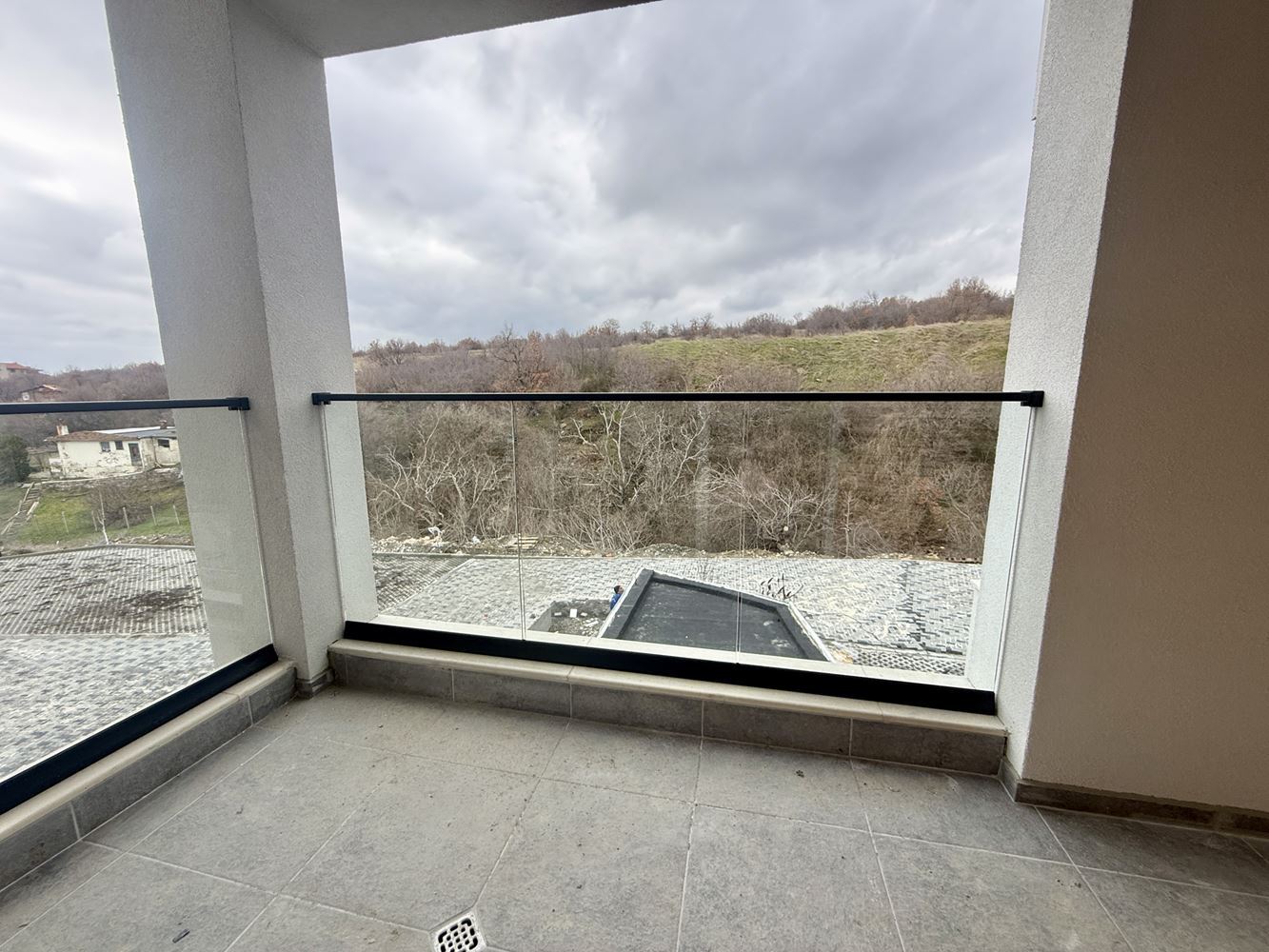 Prostorné studio s výhledem na moře v Sveti Vlas – připravené k dokončení podle vašich představ