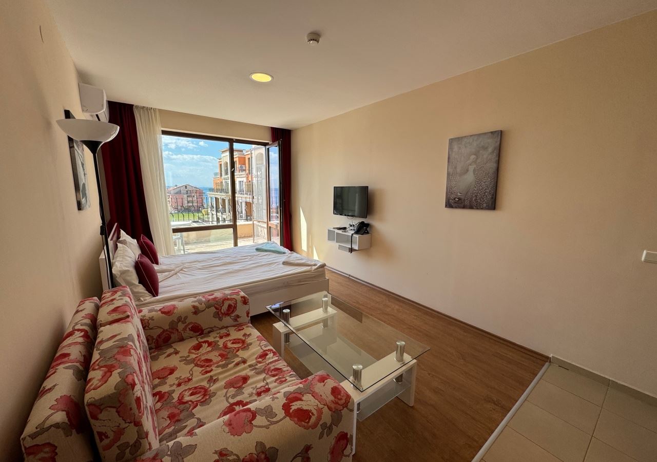 Studio v první linii u moře s výhledem na moře v luxusním komplexu – plně zařízené a připravené k užívání