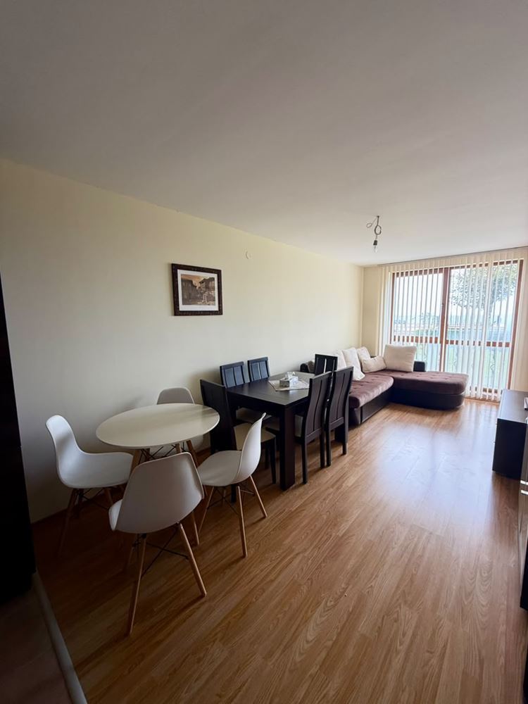 Útulný apartmán ve Sveti Vlas v přízemí – moře, hory a luxusní komplex