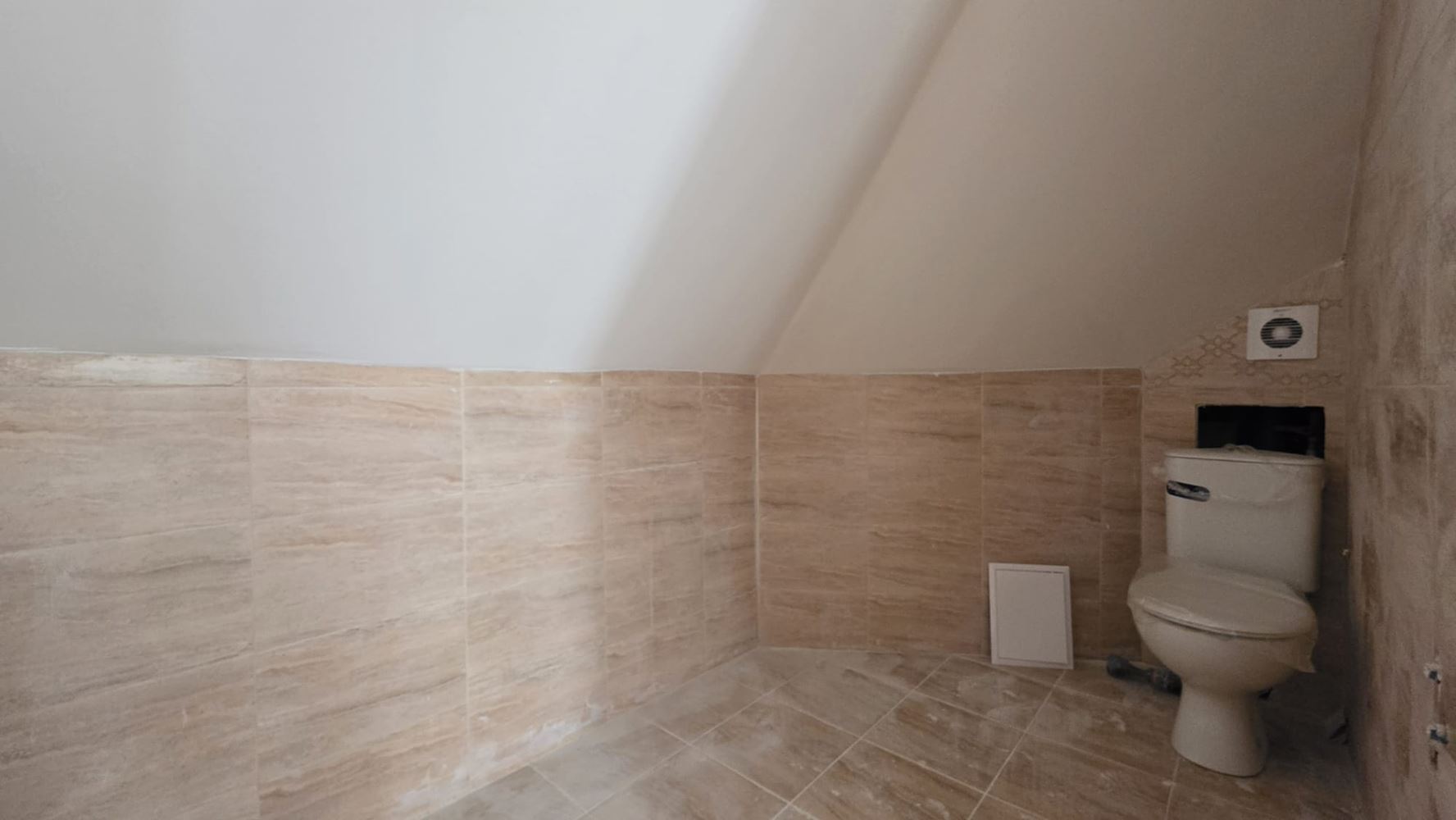 Světlý a moderní byt ve výborné lokalitě – kombinace komfortu, přírody a mořské atmosféry