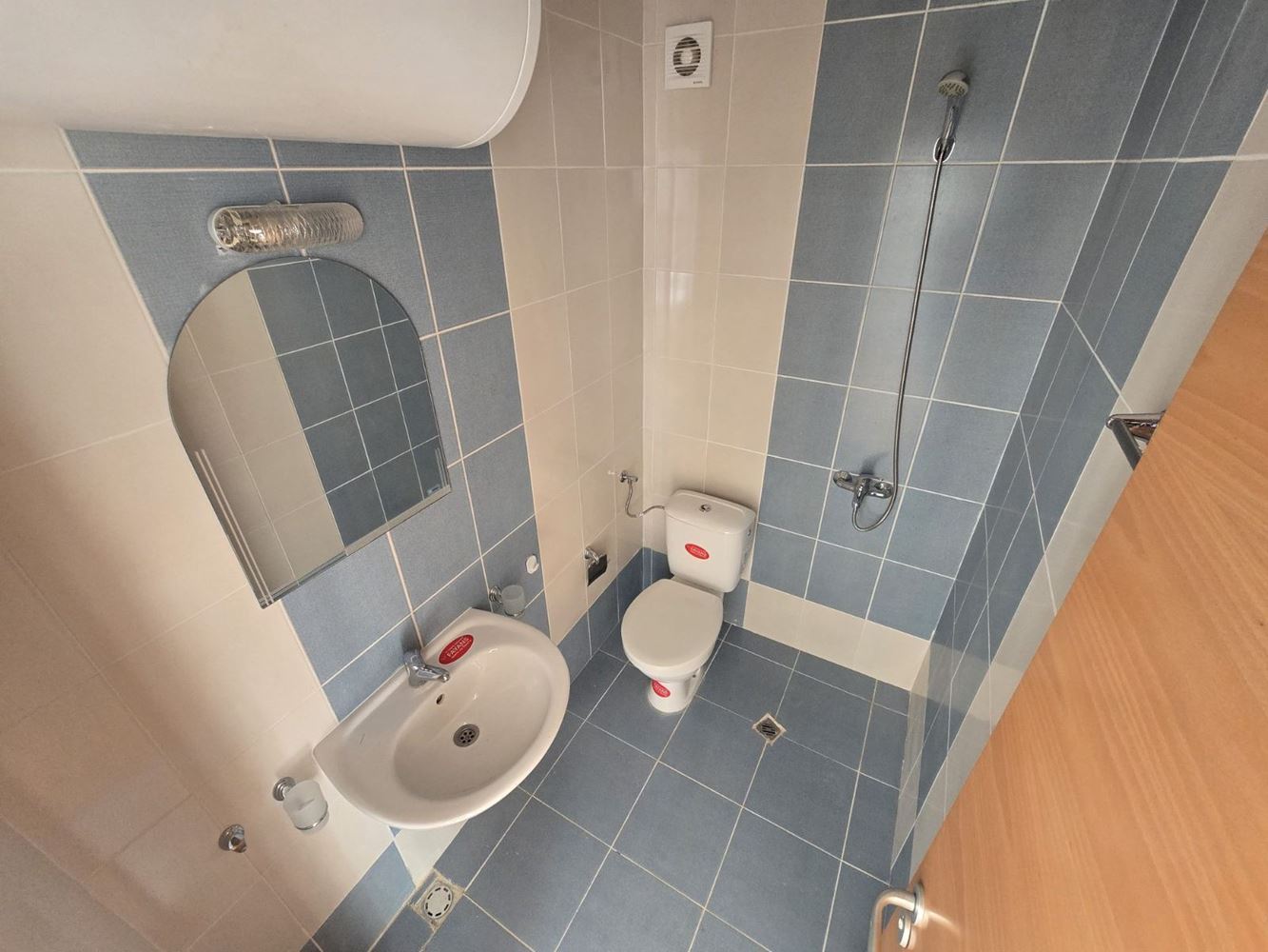 Útulné studio se samostatným vstupem a jihozápadní orientací – klid a komfort blízko Sunny Beach