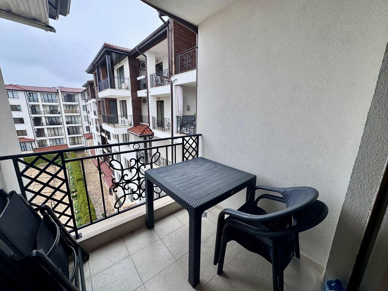 Apartmán s jednou ložnicí a panoramatickým výhledem na moře v Nesebaru – pouze 200 m od pláže, skvělá investice i domov u moře