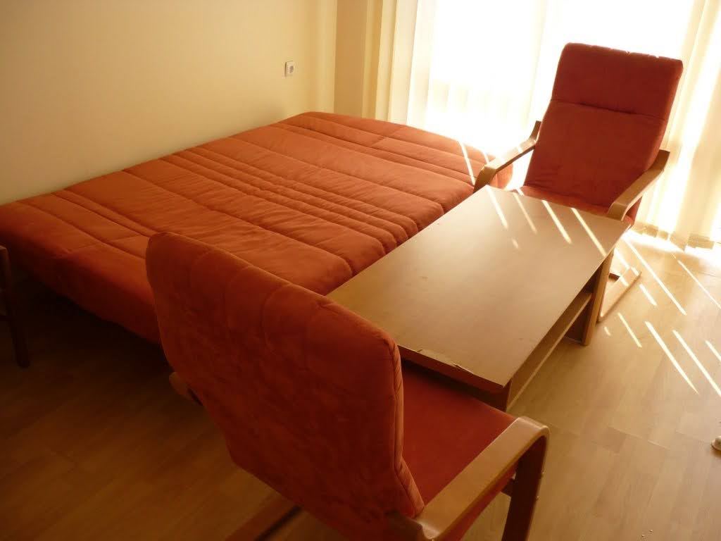 Plně zařízený apartmán s jednou ložnicí přímo u pláže s výhledem na moře v Elenite