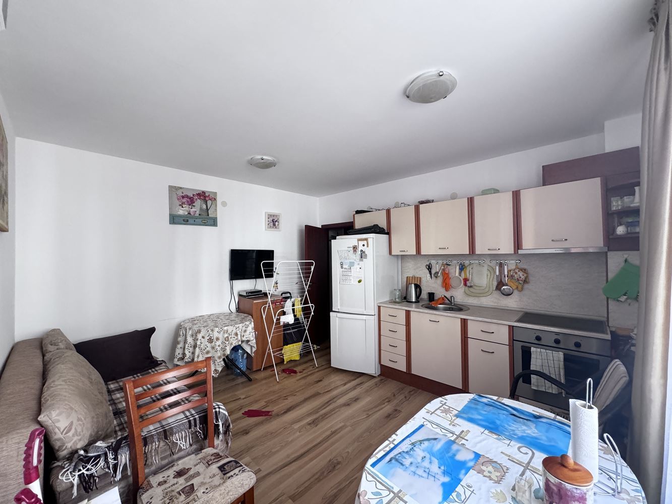 Dvoupokojový byt (s jednou ložnicí) s přímým přístupem k bazénu v komplexu „Viktorio“, Sveti Vlas – komfort a dovolená atmosféra