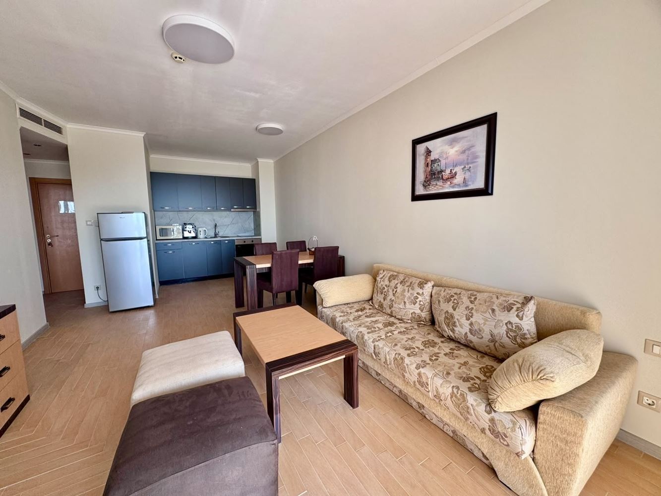 Luxusní apartmán u moře s panoramatickým výhledem v prestižním komplexu na Slunečném pobřeží