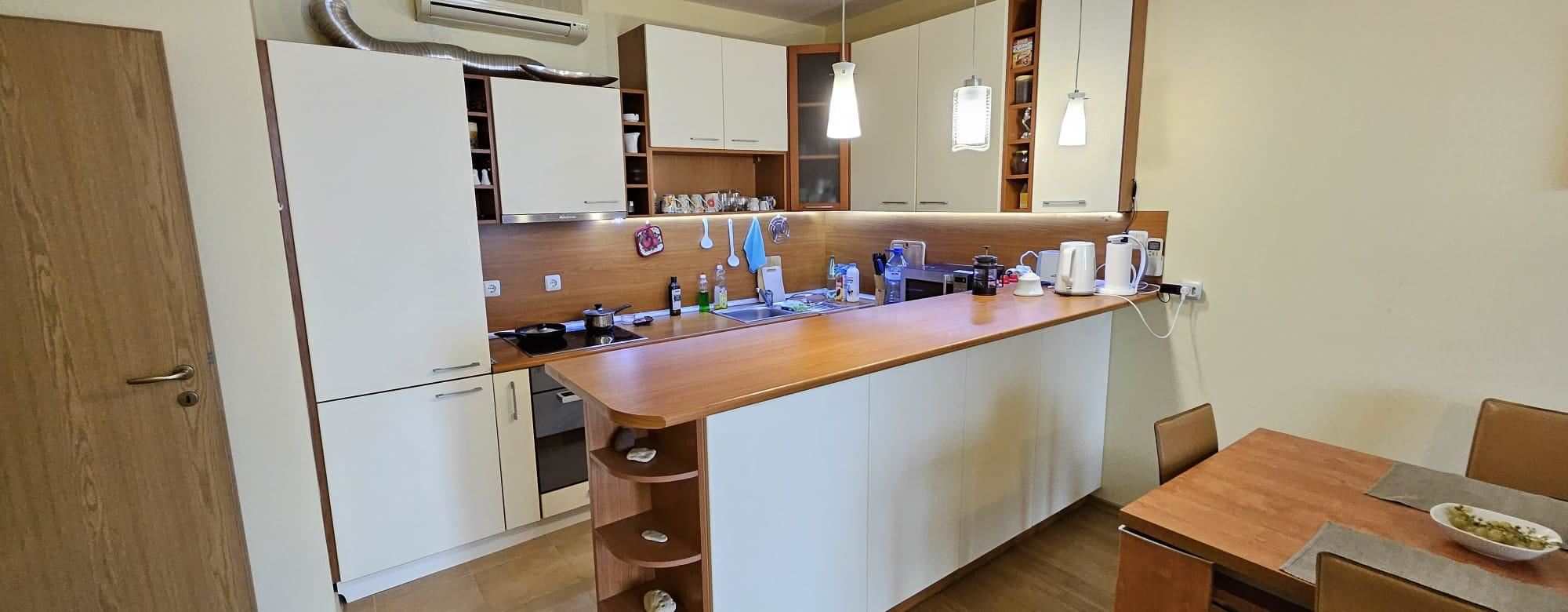 Luxus a prostor přímo u pláže – byt se dvěma ložnicemi v Ravda, 50 metrů od moře