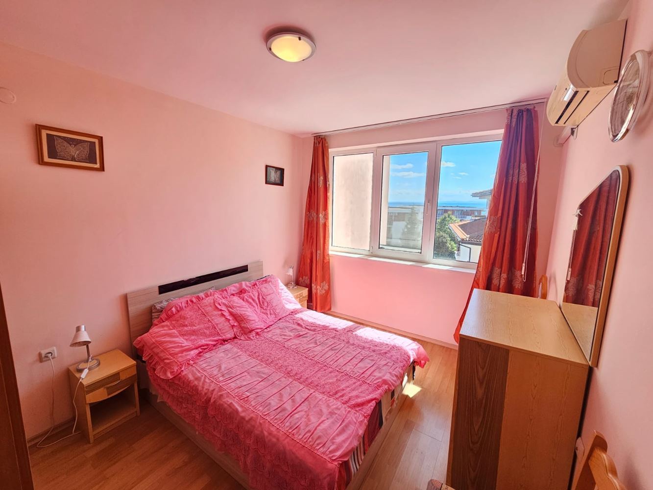 Dvoupokojový apartmán s výhledem na moře v prvotřídním přímořském komplexu – letovisko Elenite