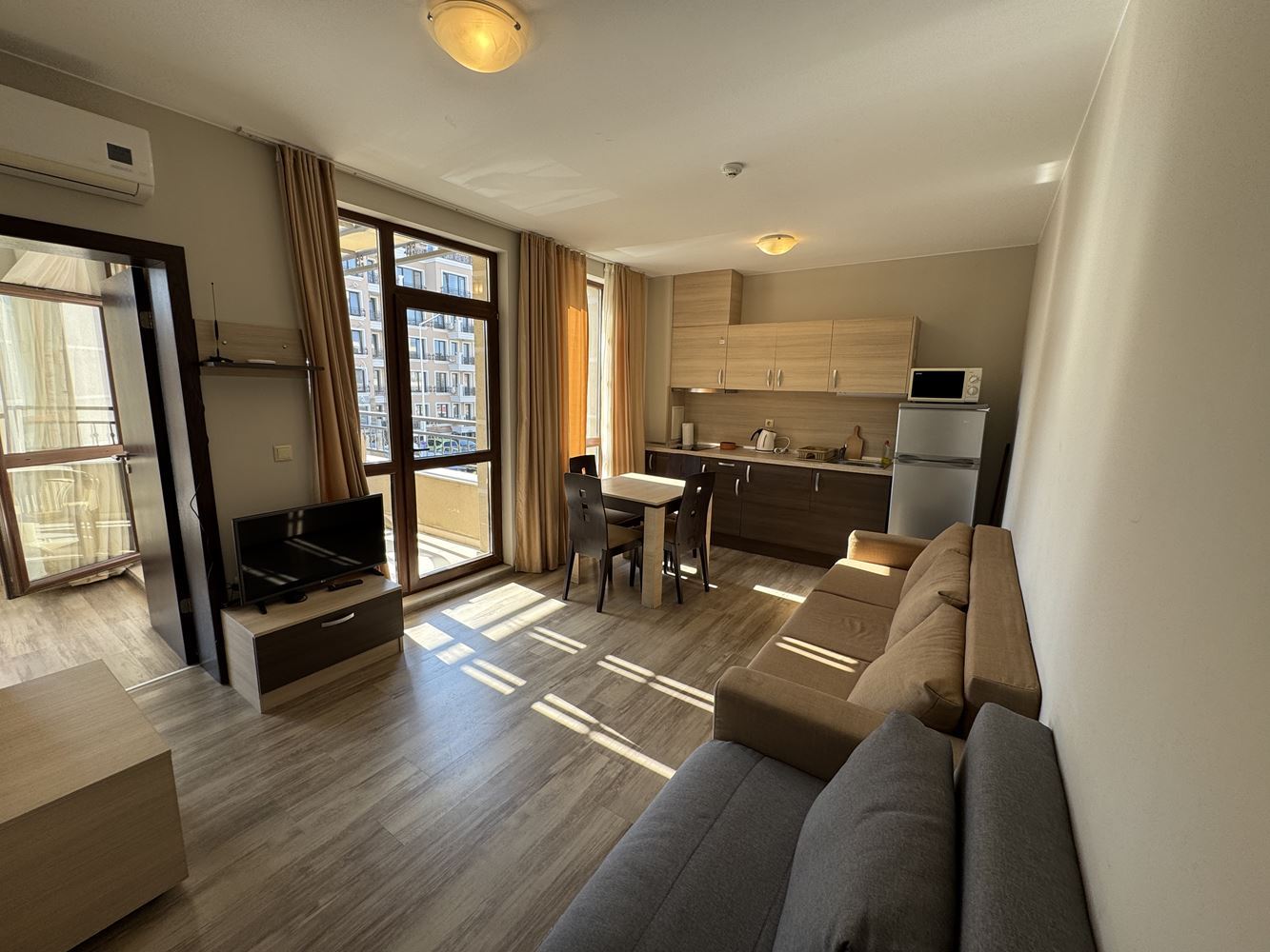 Apartmán s jednou ložnicí v moderním komplexu ve Sveti Vlas – útulná nemovitost připravená k nastěhování