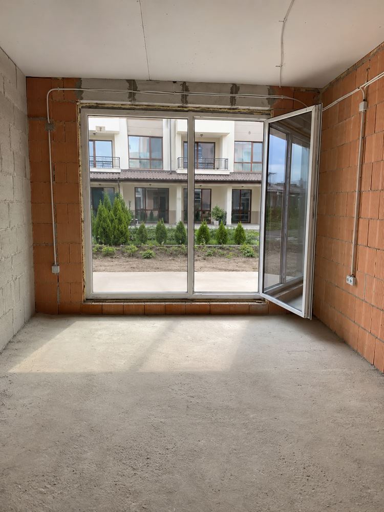Apartmán s vlastní zahrádkou 100 m od moře v Sarafovu – novostavba před Aktem 15
