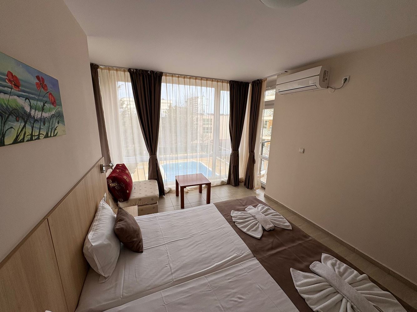  Apartmán se dvěma ložnicemi 300 metrů od pláže v centru Slunečného pobřeží