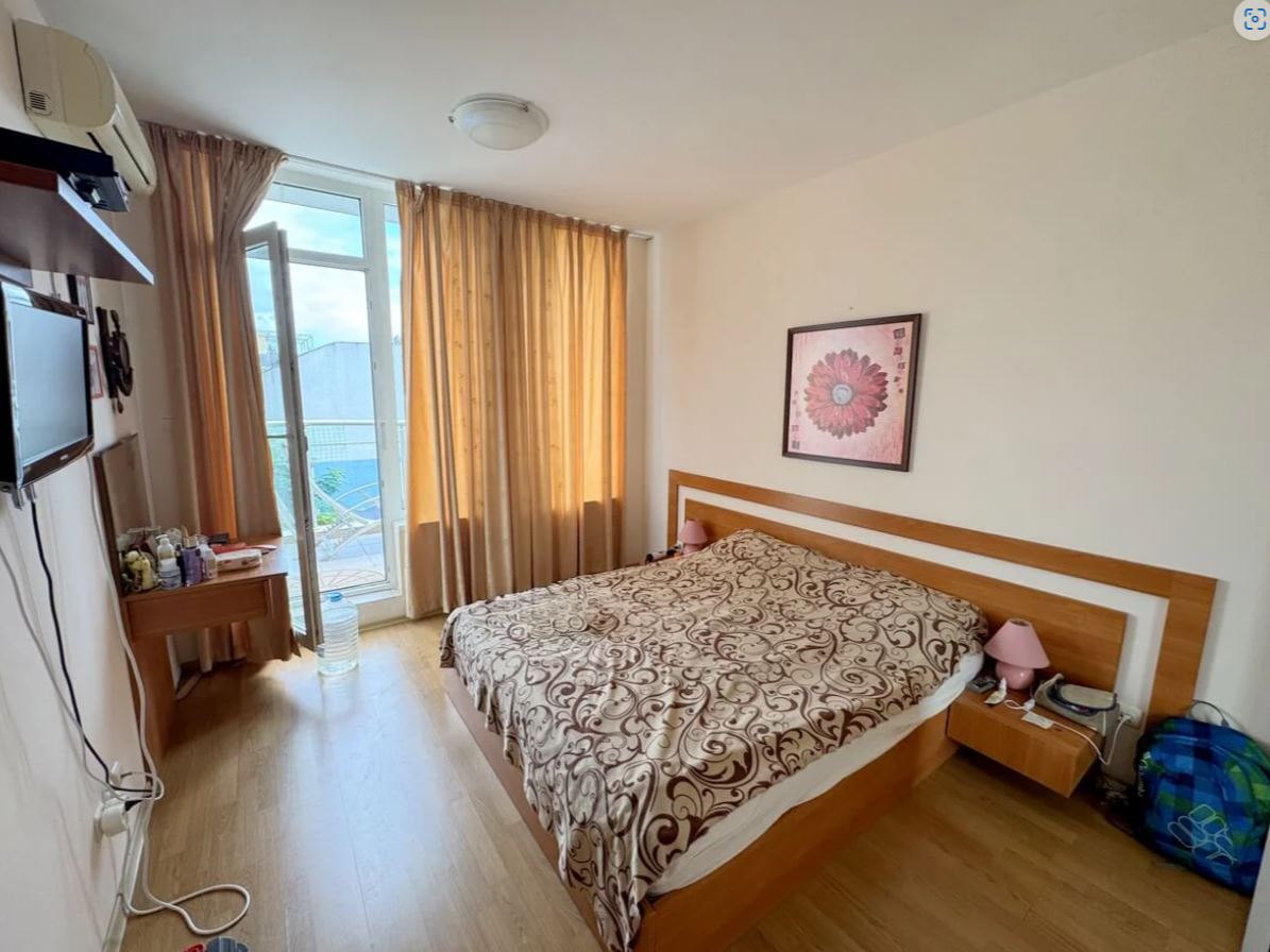 Apartmán se dvěma ložnicemi v první linii u moře v Ravdě – panoramatický výhled na moře a prestižní poloha