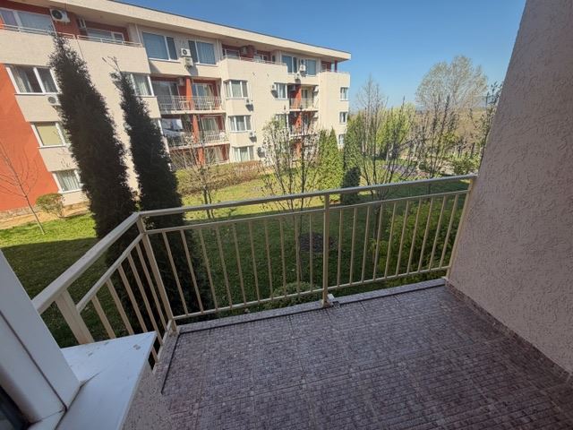  Prostorný byt s jednou ložnicí v zelené oáze ve Slunečném pobřeží – ideální pro dovolenou i investici