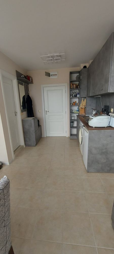 Prostorný apartmán s jednou ložnicí na Slunečném pobřeží – komfort, zeleň a skvělé zázemí v moderním komplexu