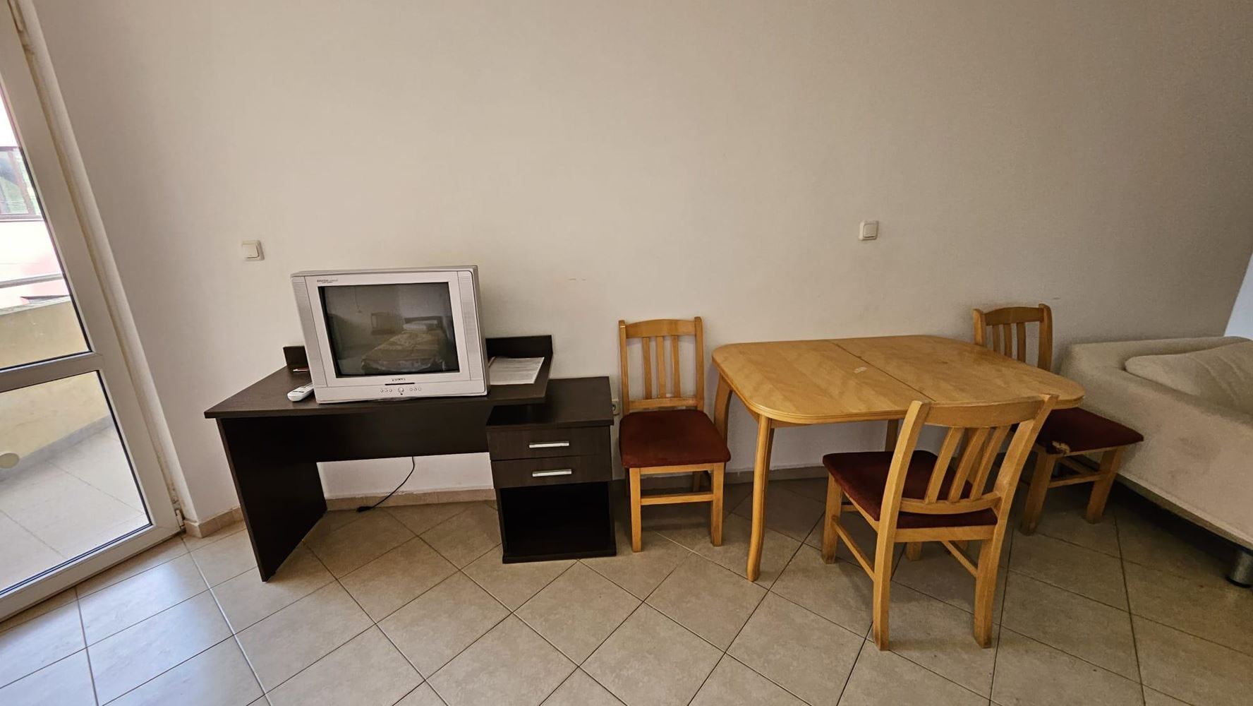 Byt s jednou ložnicí 200 m od pláže ve Slunečném pobřeží – skvělá poloha a investiční potenciál