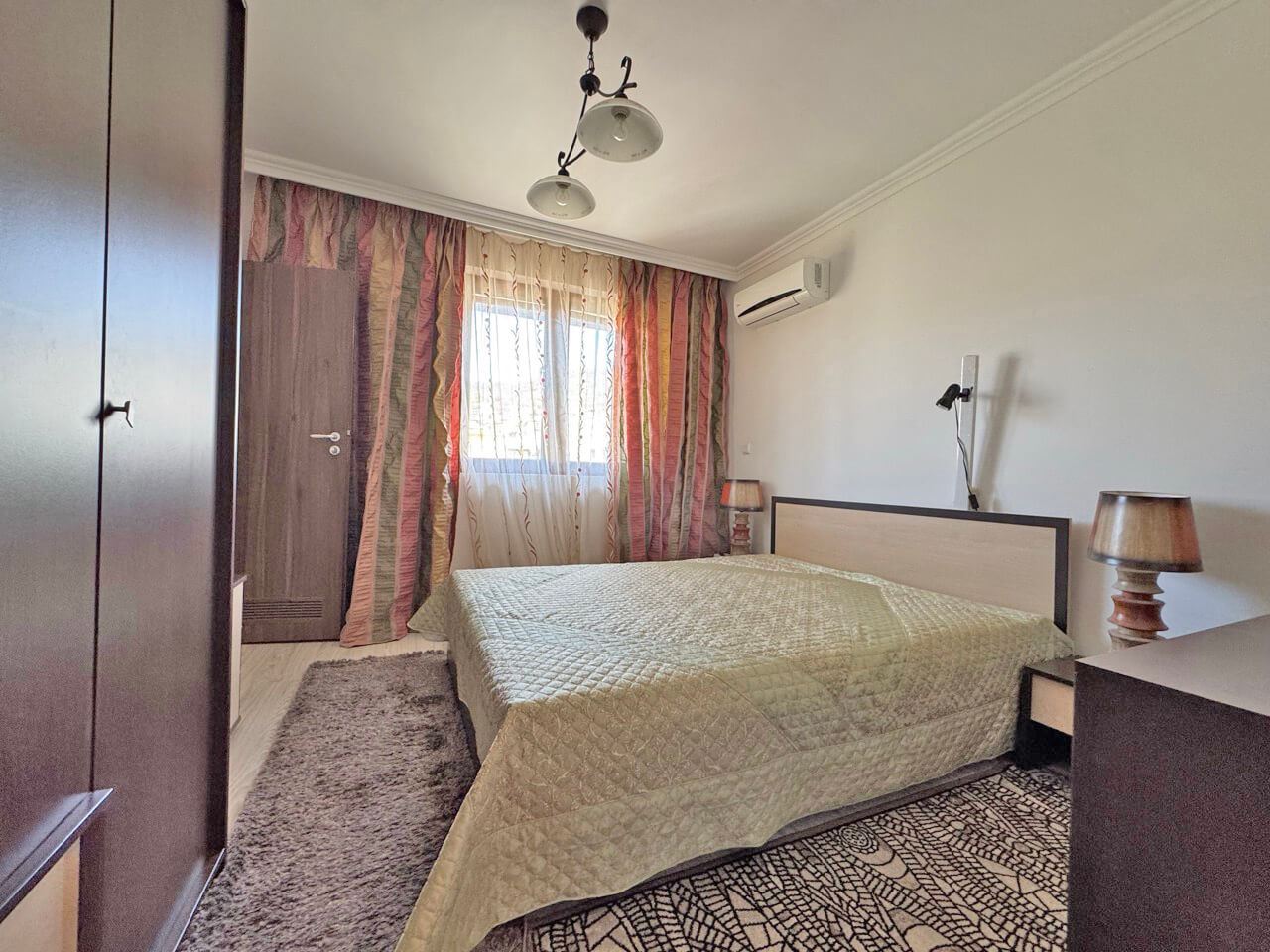 Prostorný byt se 2 ložnicemi v butik komplexu jen pár metrů od moře ve Sveti Vlas 